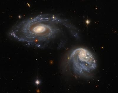 NASA's Hubble captures spectacular pair of interacting galaxies | NASA's Hubble captures spectacular pair of interacting galaxies