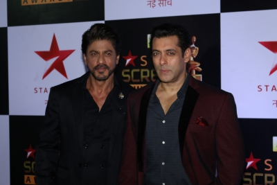 Akshay, Salman, SRK among top stars mourning Irrfan's loss | Akshay, Salman, SRK among top stars mourning Irrfan's loss