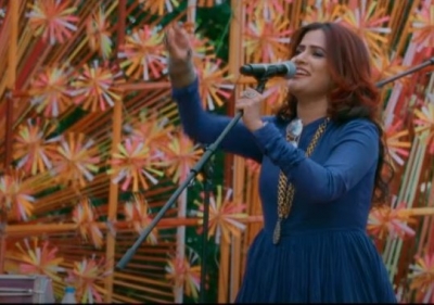 Sona Mohapatra's 'Piya Se Naina' music video an assertion of her femininity | Sona Mohapatra's 'Piya Se Naina' music video an assertion of her femininity Sona Mohapatra's 'Piya Se Naina' music video an assertion of her femininity | Sona Mohapatra's 'Piya Se Naina' music video an assertion of her femininity