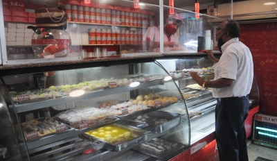 Ahead of Diwali, TN sweet shops warned to maintain hygiene | Ahead of Diwali, TN sweet shops warned to maintain hygiene