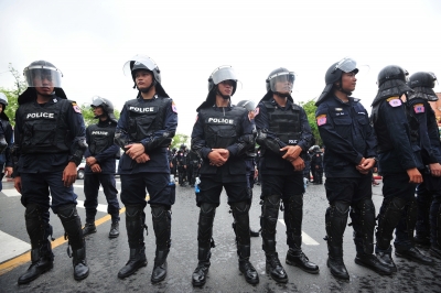 11 injured after Thai police clash with protesters | 11 injured after Thai police clash with protesters