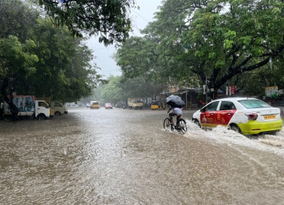 Heavy rain continue to lash Chennai | Heavy rain continue to lash Chennai