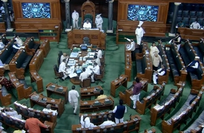 Lok Sabha adjourned till 2 p.m. amid opposition protests | Lok Sabha adjourned till 2 p.m. amid opposition protests
