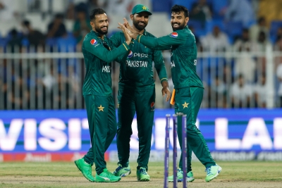 Asia Cup 2022: Shadab, Nawaz share seven wickets as Pakistan thrash Hong Kong by 155 runs | Asia Cup 2022: Shadab, Nawaz share seven wickets as Pakistan thrash Hong Kong by 155 runs