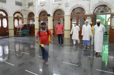 B'luru temples, mosque sanitise premises before reopening | B'luru temples, mosque sanitise premises before reopening