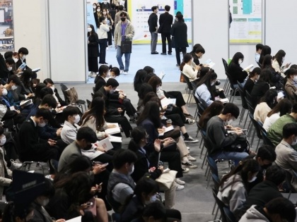 S. Korea's jobless claims rose 2.1% in May | S. Korea's jobless claims rose 2.1% in May