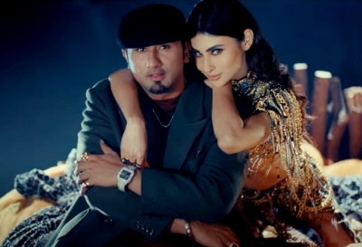 Yo Yo Honey Singh releases party track 'Gatividhi' featuring Mouni Roy | Yo Yo Honey Singh releases party track 'Gatividhi' featuring Mouni Roy