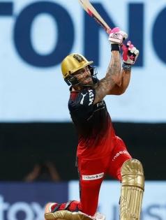 IPL 2022: Skipper Du Plessis' 96 steers RCB to 181/6 against Lucknow | IPL 2022: Skipper Du Plessis' 96 steers RCB to 181/6 against Lucknow