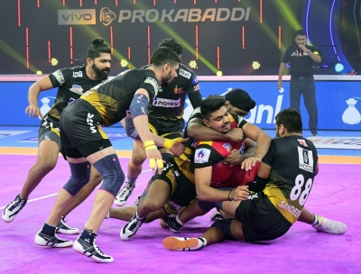 PKL 8: Bengaluru Bulls, Telugu Titans split points in exciting Southern Derby | PKL 8: Bengaluru Bulls, Telugu Titans split points in exciting Southern Derby