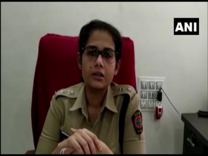 Stones pelted at police in Aurangabad, 3 cops hurt | Stones pelted at police in Aurangabad, 3 cops hurt Stones pelted at police in Aurangabad, 3 cops hurt | Stones pelted at police in Aurangabad, 3 cops hurt