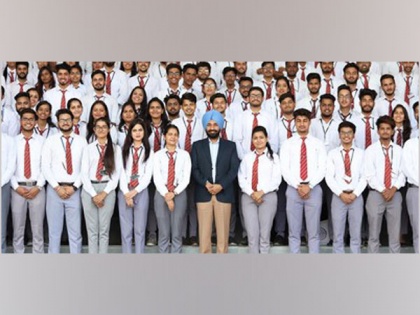 210 multinationals selects MBA students from Chandigarh University during campus placements; More than 1078 offers made during campus placements 2020-21 | 210 multinationals selects MBA students from Chandigarh University during campus placements; More than 1078 offers made during campus placements 2020-21