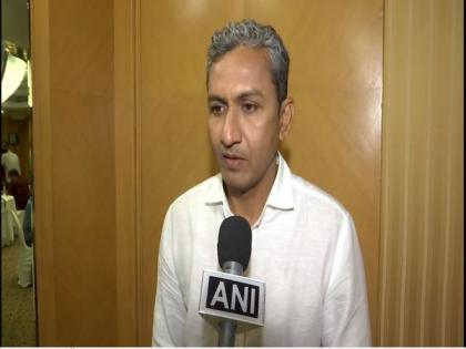 Indian women's team is playing as a unit: Sanjay Bangar | Indian women's team is playing as a unit: Sanjay Bangar