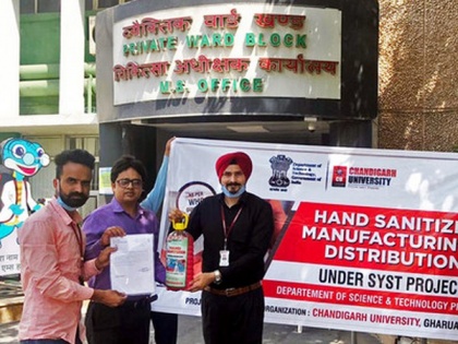 Chandigarh University delivers 500 liters hand sanitizer to AIIMS New Delhi | Chandigarh University delivers 500 liters hand sanitizer to AIIMS New Delhi