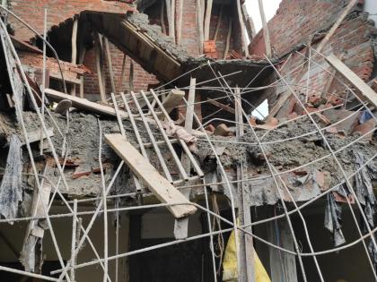 Two killed in building collapse in Thane's Bhiwandi | Two killed in building collapse in Thane's Bhiwandi Two killed in building collapse in Thane's Bhiwandi | Two killed in building collapse in Thane's Bhiwandi