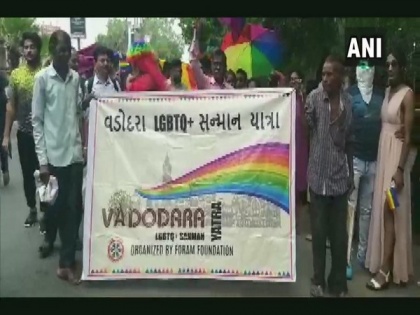 Vadodara hosts queer 'Pride Parade' | Vadodara hosts queer 'Pride Parade'