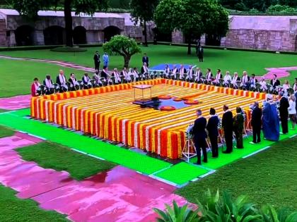 World leaders pay tribute to Mahatma Gandhi at Rajghat | World leaders pay tribute to Mahatma Gandhi at Rajghat