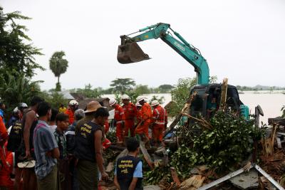 113 killed in Myanmar jade mine landslide | 113 killed in Myanmar jade mine landslide