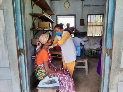 Overcoming COVID vaccines hesitancy, tribals in North Bengal get inoculated in large numbers | Overcoming COVID vaccines hesitancy, tribals in North Bengal get inoculated in large numbers