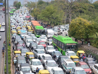 Traffic authorities are best judges to decide regulation issue in city: Delhi HC | Traffic authorities are best judges to decide regulation issue in city: Delhi HC