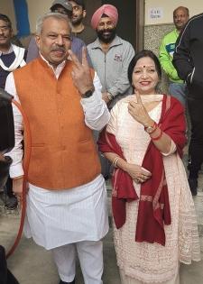 MCD polls: Delhi's BJP chief casts vote, says 'people know the best' | MCD polls: Delhi's BJP chief casts vote, says 'people know the best'