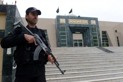 Peshawar HC overturns military court sentences | Peshawar HC overturns military court sentences