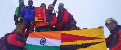 Swarnim Vijay Varsh: Army team successfully summits Bhagirathi-II | Swarnim Vijay Varsh: Army team successfully summits Bhagirathi-II