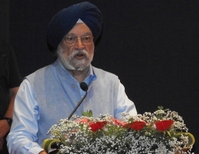 Free flats approved for 3cr poor citizens: Hardeep Puri | Free flats approved for 3cr poor citizens: Hardeep Puri