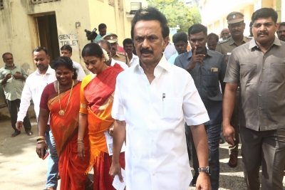 DMK names 173 candidates, Stalin to contest from Kolathur | DMK names 173 candidates, Stalin to contest from Kolathur