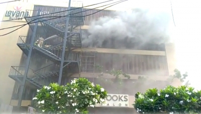 Yogi orders probe into Lucknow hotel fire | Yogi orders probe into Lucknow hotel fire Yogi orders probe into Lucknow hotel fire | Yogi orders probe into Lucknow hotel fire