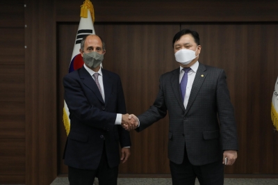 UN rapporteur discusses N.K. human rights issues with S. Korean officials | UN rapporteur discusses N.K. human rights issues with S. Korean officials UN rapporteur discusses N.K. human rights issues with S. Korean officials | UN rapporteur discusses N.K. human rights issues with S. Korean officials