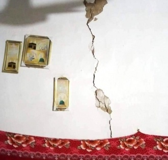20 dead, over 300 injured in Pak quake | 20 dead, over 300 injured in Pak quake