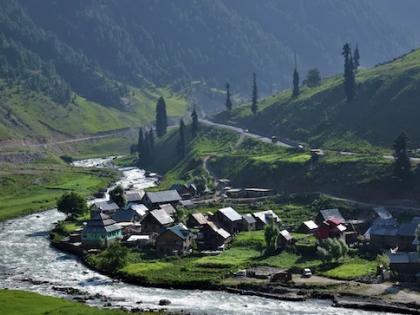 AIR Srinagar set to host historic Pahari show near LoC in J&K's Keran | AIR Srinagar set to host historic Pahari show near LoC in J&K's Keran AIR Srinagar set to host historic Pahari show near LoC in J&K's Keran | AIR Srinagar set to host historic Pahari show near LoC in J&K's Keran