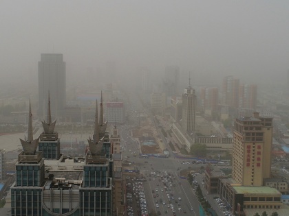 Strong dust, snow storms lash Mongolia | Strong dust, snow storms lash Mongolia