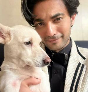 Krishna Kaul joins his co-actors in bringing pet dog to the sets | Krishna Kaul joins his co-actors in bringing pet dog to the sets
