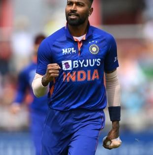 3rd ODI: Pandya takes four as India bowl out England for 259 | 3rd ODI: Pandya takes four as India bowl out England for 259