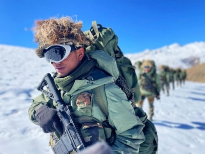 Central Army commander reviews operations in super high altitude area along China border | Central Army commander reviews operations in super high altitude area along China border