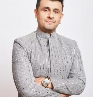 Why Lata Mangeshkar suffered stage fright relapse: Sonu Nigam explains on 'Naam Reh Jaayega' | Why Lata Mangeshkar suffered stage fright relapse: Sonu Nigam explains on 'Naam Reh Jaayega'