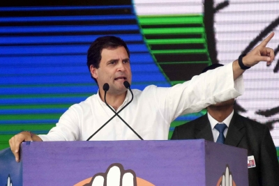 Rahul asks workers to provide food,shelter, support to farmers | Rahul asks workers to provide food,shelter, support to farmers