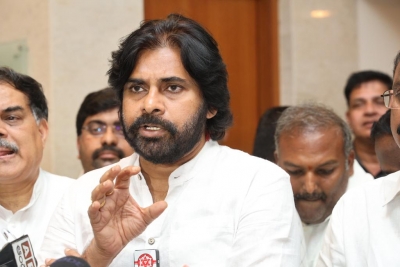 Kapu leader ends fast after appeal by Pawan Kalyan | Kapu leader ends fast after appeal by Pawan Kalyan