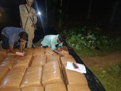 Foreign cigarettes worth Rs 2.72 cr seized in Mizoram | Foreign cigarettes worth Rs 2.72 cr seized in Mizoram