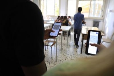 Italy mandates 'Green Pass' rule for workers | Italy mandates 'Green Pass' rule for workers Italy mandates 'Green Pass' rule for workers | Italy mandates 'Green Pass' rule for workers