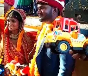 'Bulldozers' given as gifts in wedding in UP district | 'Bulldozers' given as gifts in wedding in UP district