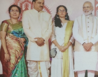 Former Union Minister Ananth Kumar's daughter bats for JD-S | Former Union Minister Ananth Kumar's daughter bats for JD-S