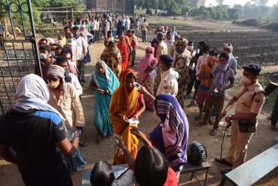 33.1 % voting in Bihar till 1 pm (Afternoon Lead) | 33.1 % voting in Bihar till 1 pm (Afternoon Lead) 33.1 % voting in Bihar till 1 pm (Afternoon Lead) | 33.1 % voting in Bihar till 1 pm (Afternoon Lead)