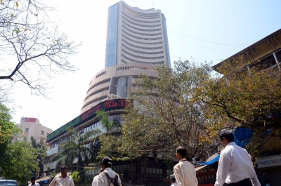 Equity indices close sharply high, Sensex up 1,345 pts, LIC falls on debut | Equity indices close sharply high, Sensex up 1,345 pts, LIC falls on debut