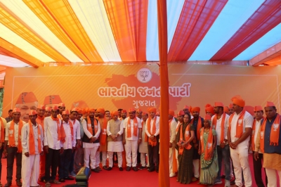 Kheda coop leader, district president and former MLA join Gujarat BJP | Kheda coop leader, district president and former MLA join Gujarat BJP Kheda coop leader, district president and former MLA join Gujarat BJP | Kheda coop leader, district president and former MLA join Gujarat BJP