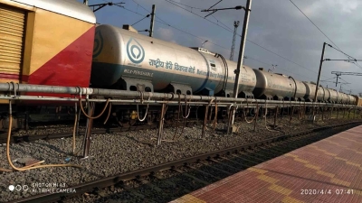 South Central Railway ships 4 cr litres milk from Andhra to Delhi | South Central Railway ships 4 cr litres milk from Andhra to Delhi