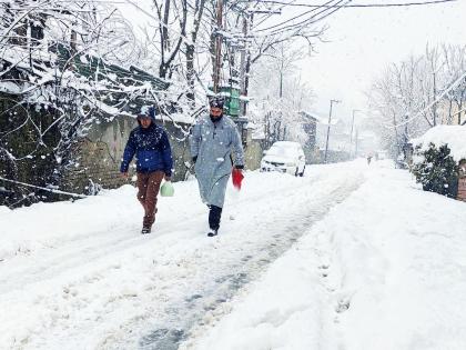 Fresh snowfall in mountains as rain lashes J&K plains | Fresh snowfall in mountains as rain lashes J&K plains Fresh snowfall in mountains as rain lashes J&K plains | Fresh snowfall in mountains as rain lashes J&K plains