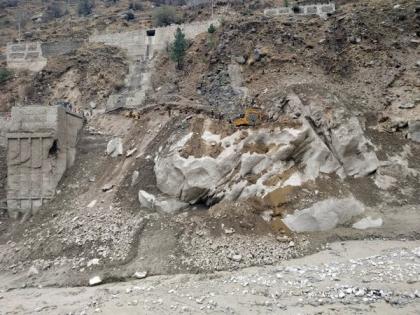 Hanging glacier broke off to trigger Uttarakhand flood, say scientists | Hanging glacier broke off to trigger Uttarakhand flood, say scientists