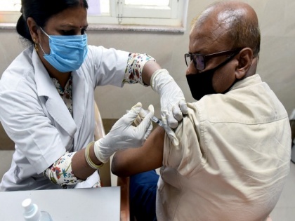 Delhi crosses 1 lakh daily Covid-19 vaccinations for first time on Day 1 of Tika Utsav | Delhi crosses 1 lakh daily Covid-19 vaccinations for first time on Day 1 of Tika Utsav